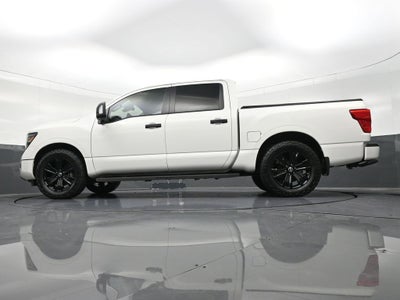 2023 Nissan Titan SV