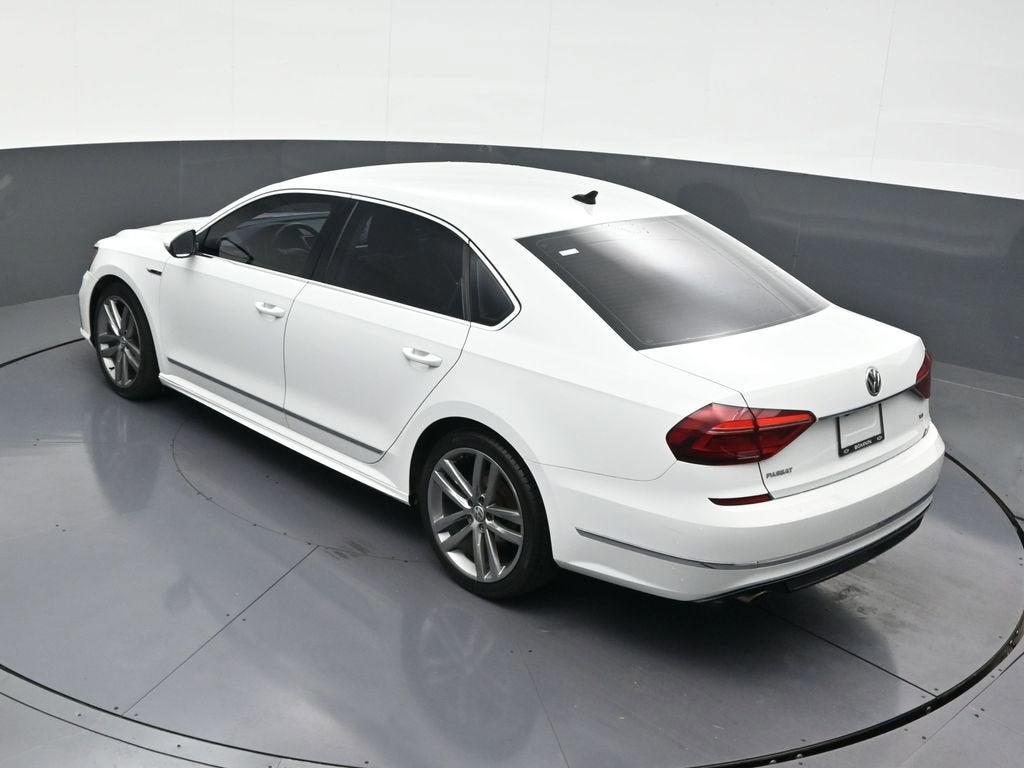 2017 Volkswagen Passat R-Line w/Comfort Pkg
