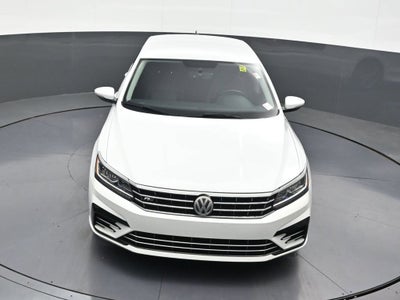 2017 Volkswagen Passat R-Line w/Comfort Pkg