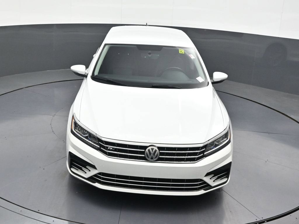 2017 Volkswagen Passat R-Line w/Comfort Pkg