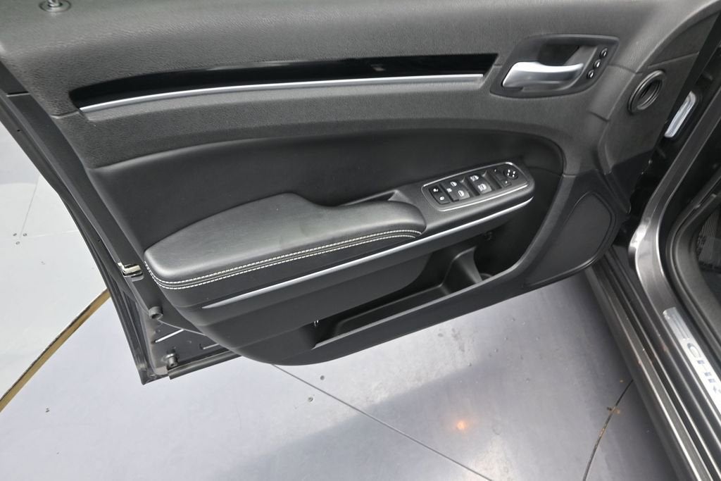 2023 Chrysler 300 300S