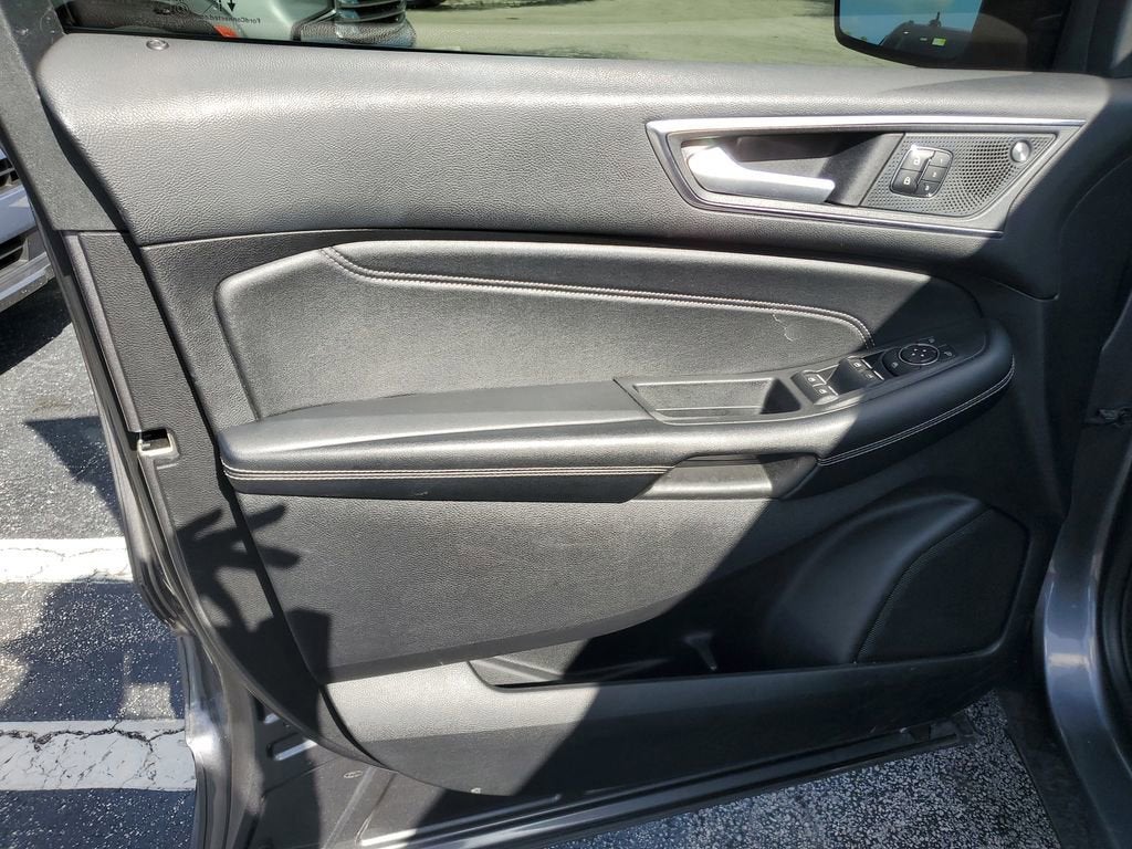 2021 Ford Edge Titanium