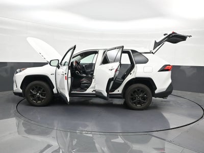 2022 Toyota RAV4 LE