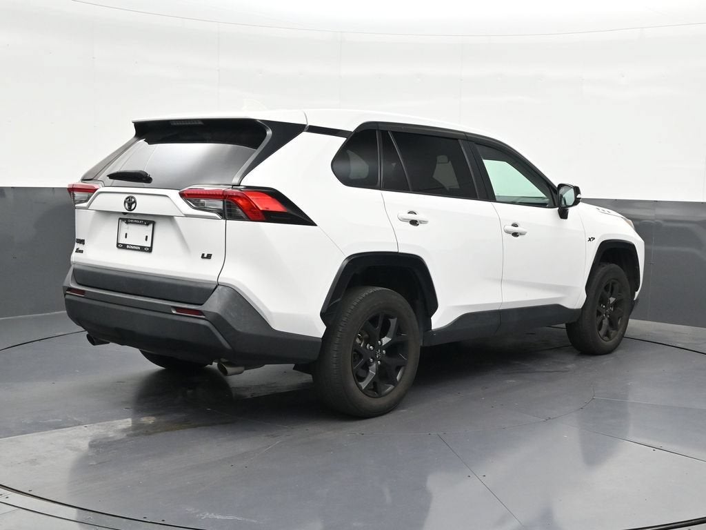 2022 Toyota RAV4 LE