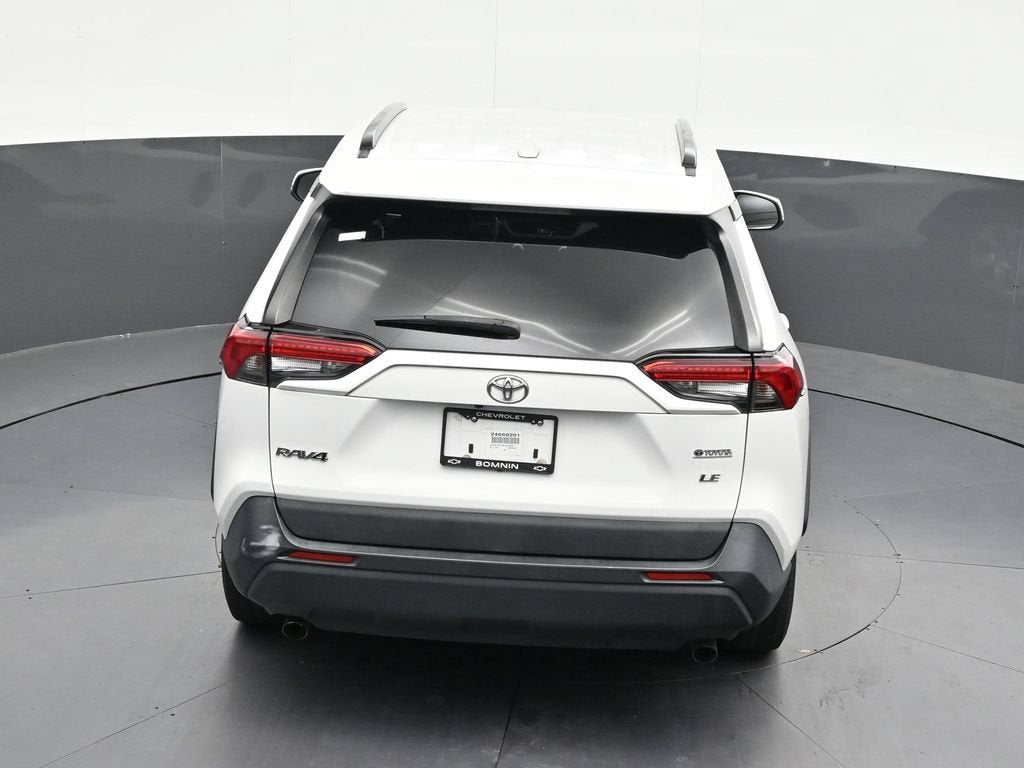 2020 Toyota RAV4 LE