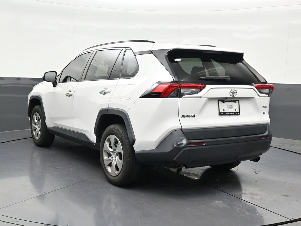 2020 Toyota RAV4 LE