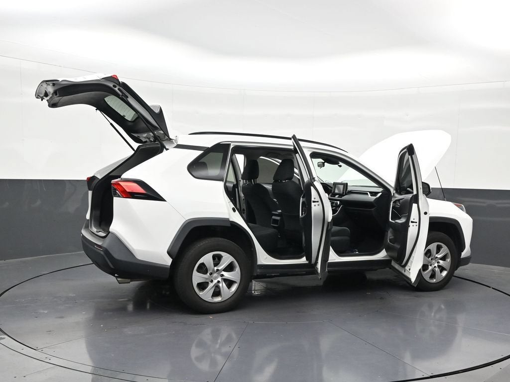 2020 Toyota RAV4 LE