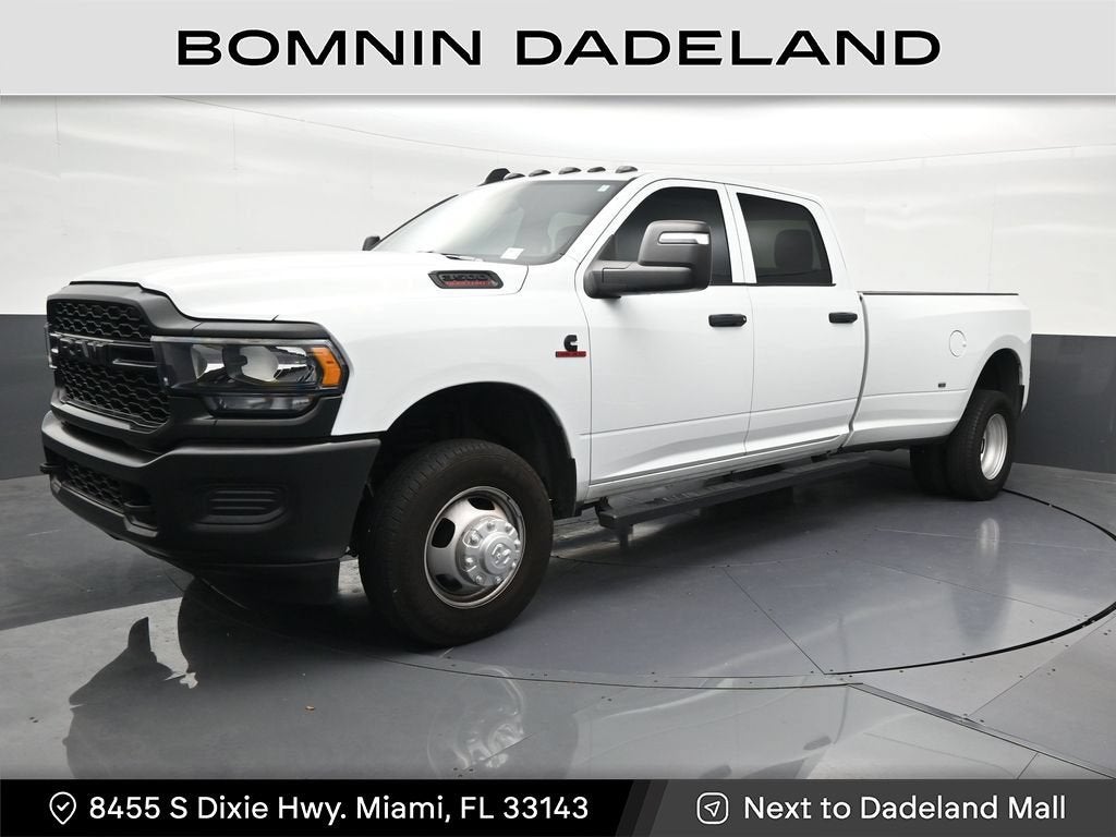 2024 RAM 3500 Tradesman Crew Cab 4x4 8' Box