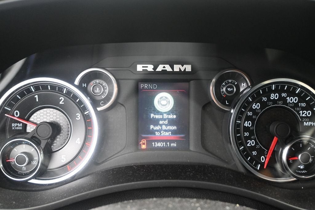 2024 RAM 3500 Tradesman Crew Cab 4x4 8' Box