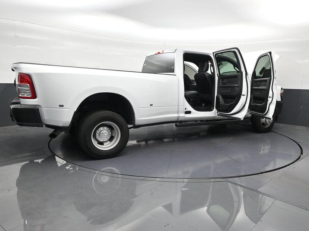 2024 RAM 3500 Tradesman Crew Cab 4x4 8' Box