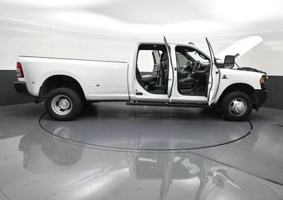 2024 RAM 3500 Tradesman Crew Cab 4x4 8' Box