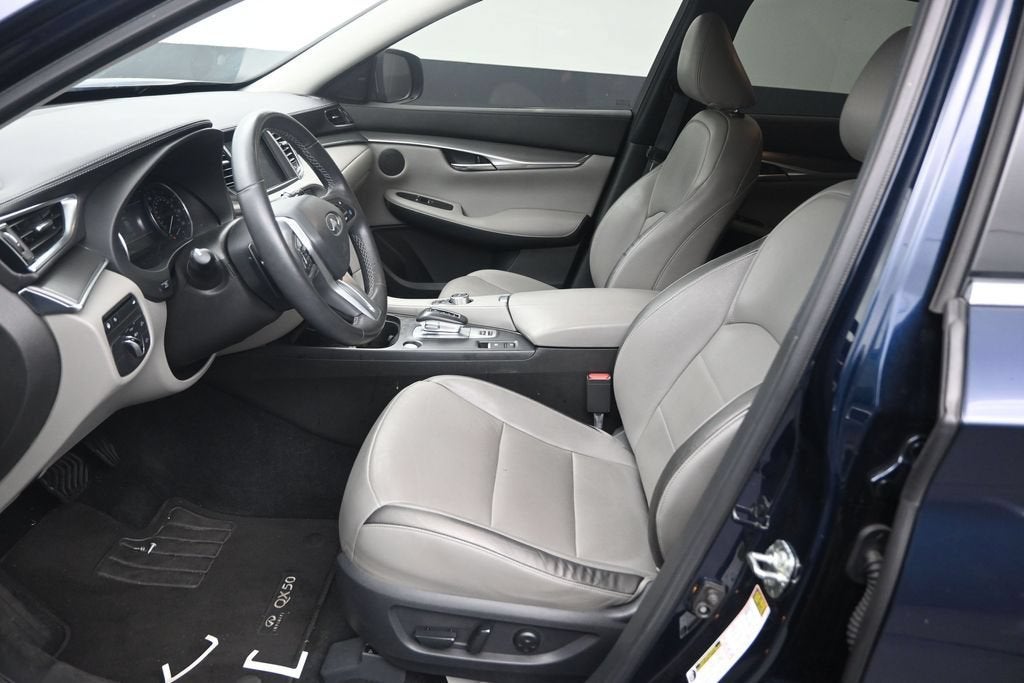 2023 INFINITI QX50 LUXE