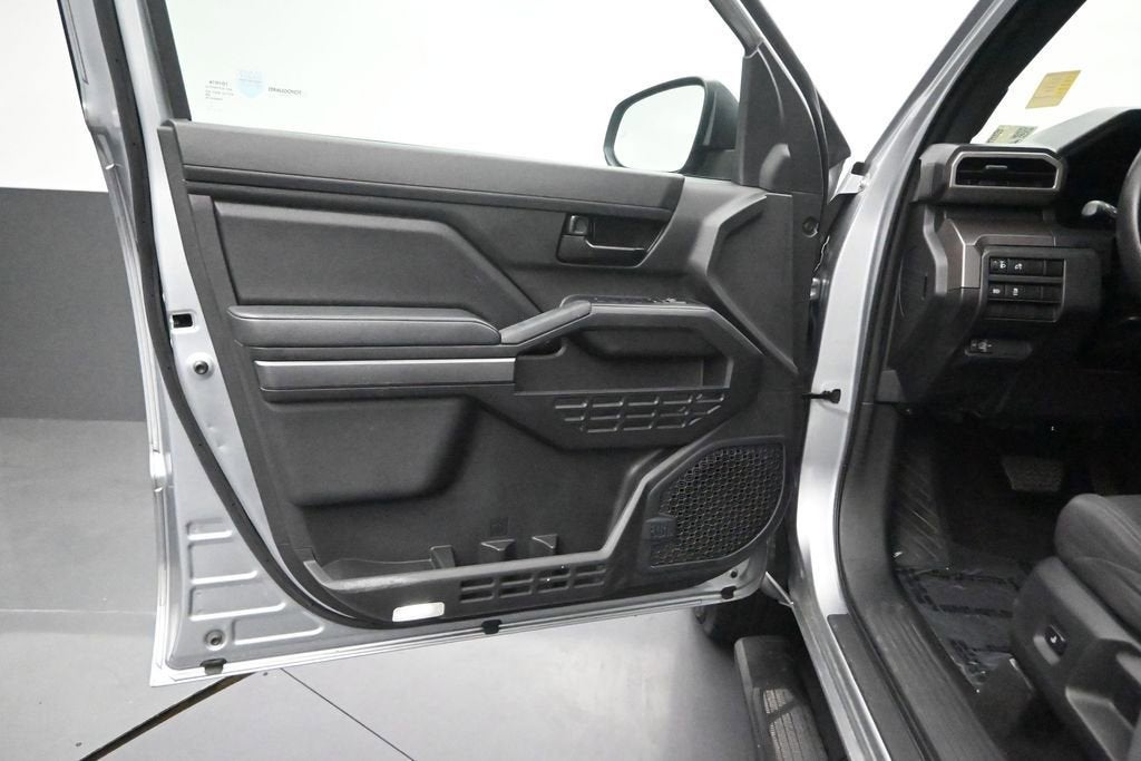 2024 Toyota Tacoma 2WD SR5