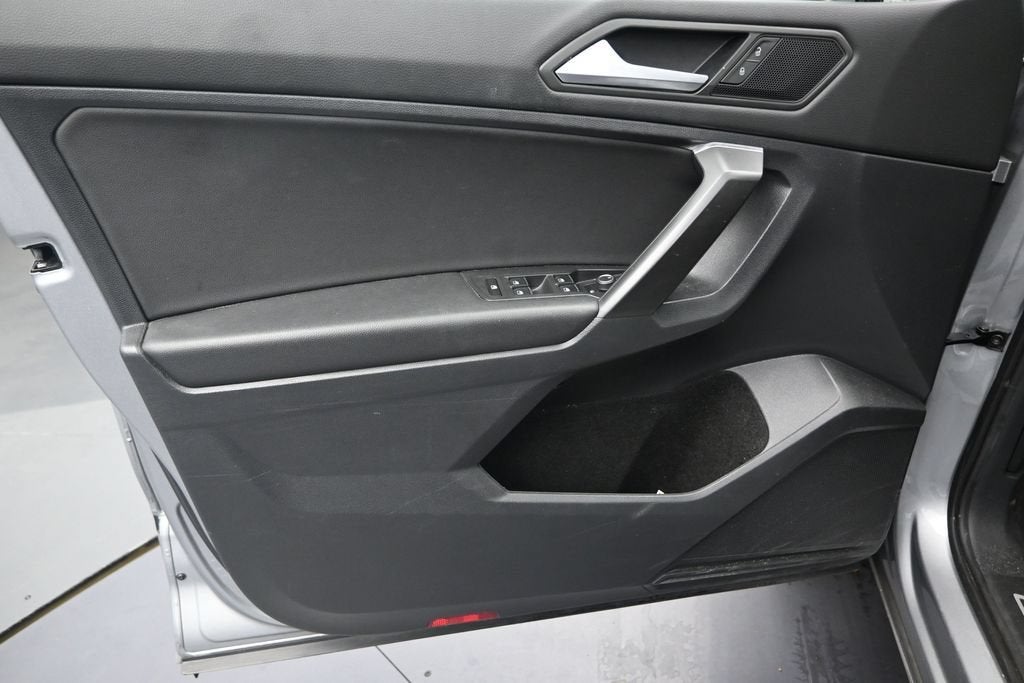 2021 Volkswagen Tiguan 2.0T SE R-Line Black