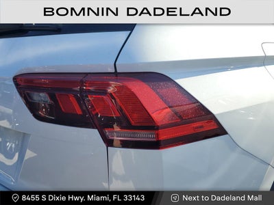 2022 Volkswagen Tiguan SE R-Line Black