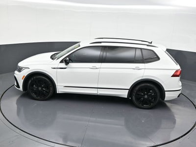 2022 Volkswagen Tiguan SE R-Line Black