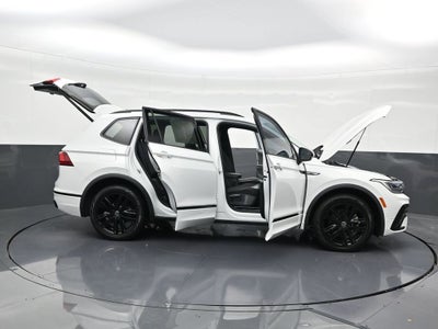 2022 Volkswagen Tiguan SE R-Line Black