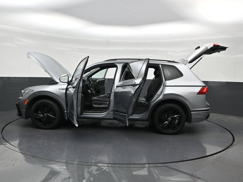 2023 Volkswagen Tiguan SE R-Line Black