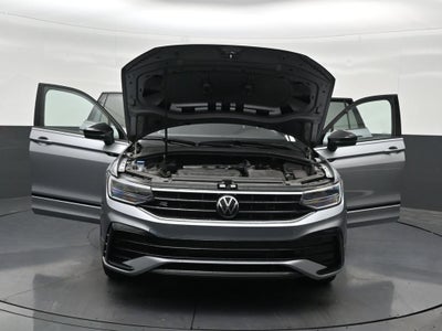 2023 Volkswagen Tiguan SE R-Line Black
