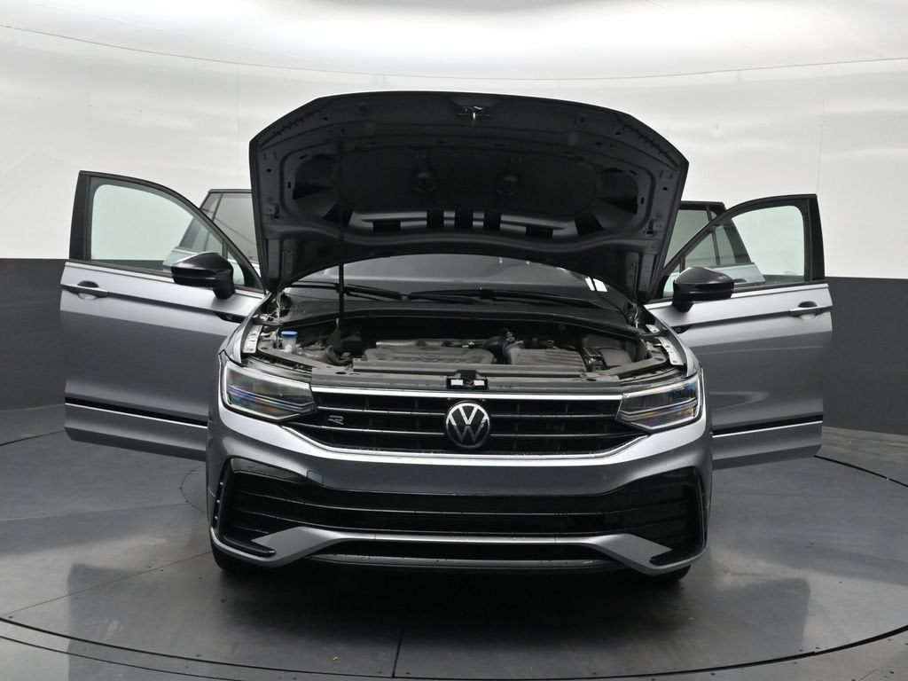 2023 Volkswagen Tiguan SE R-Line Black