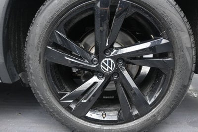 2023 Volkswagen Tiguan SE R-Line Black