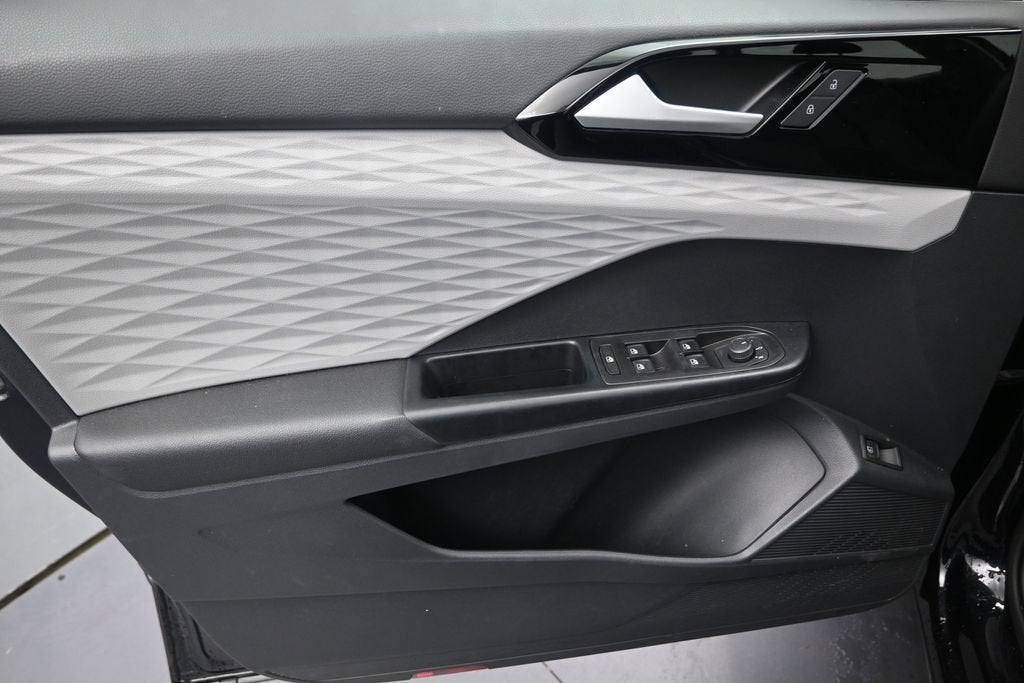 2023 Volkswagen Taos S
