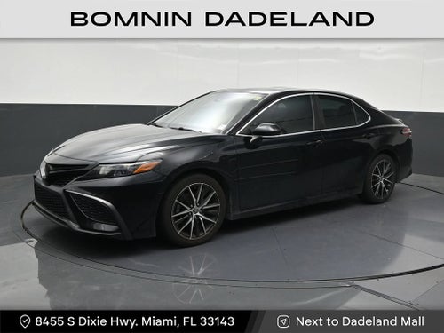 2022 Toyota Camry SE