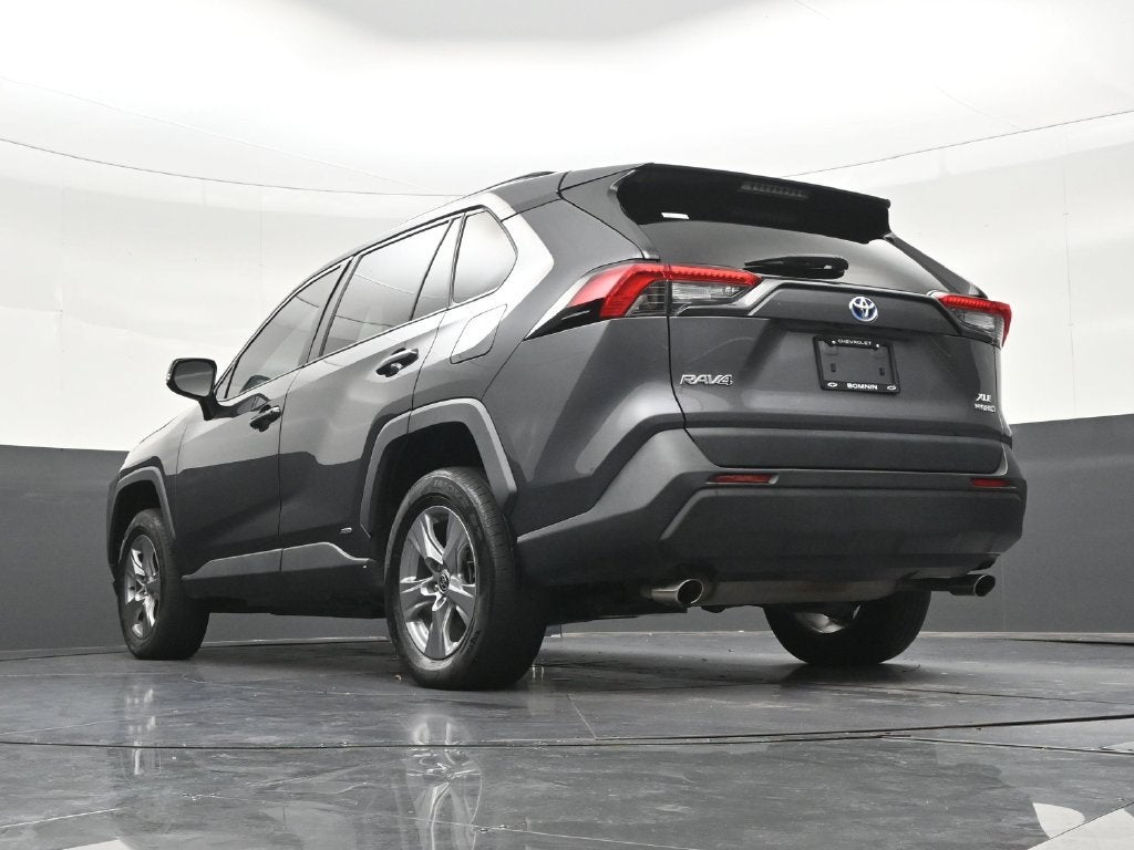 2022 Toyota RAV4 Hybrid XLE