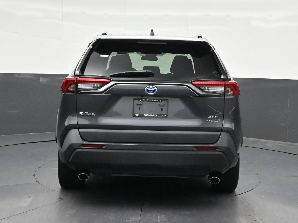 2022 Toyota RAV4 Hybrid XLE