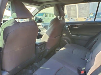 2022 Toyota RAV4 Hybrid SE