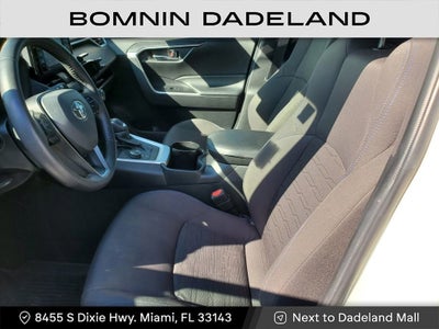 2022 Toyota RAV4 Hybrid SE