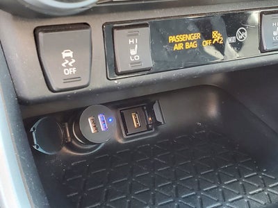 2022 Toyota RAV4 Hybrid SE