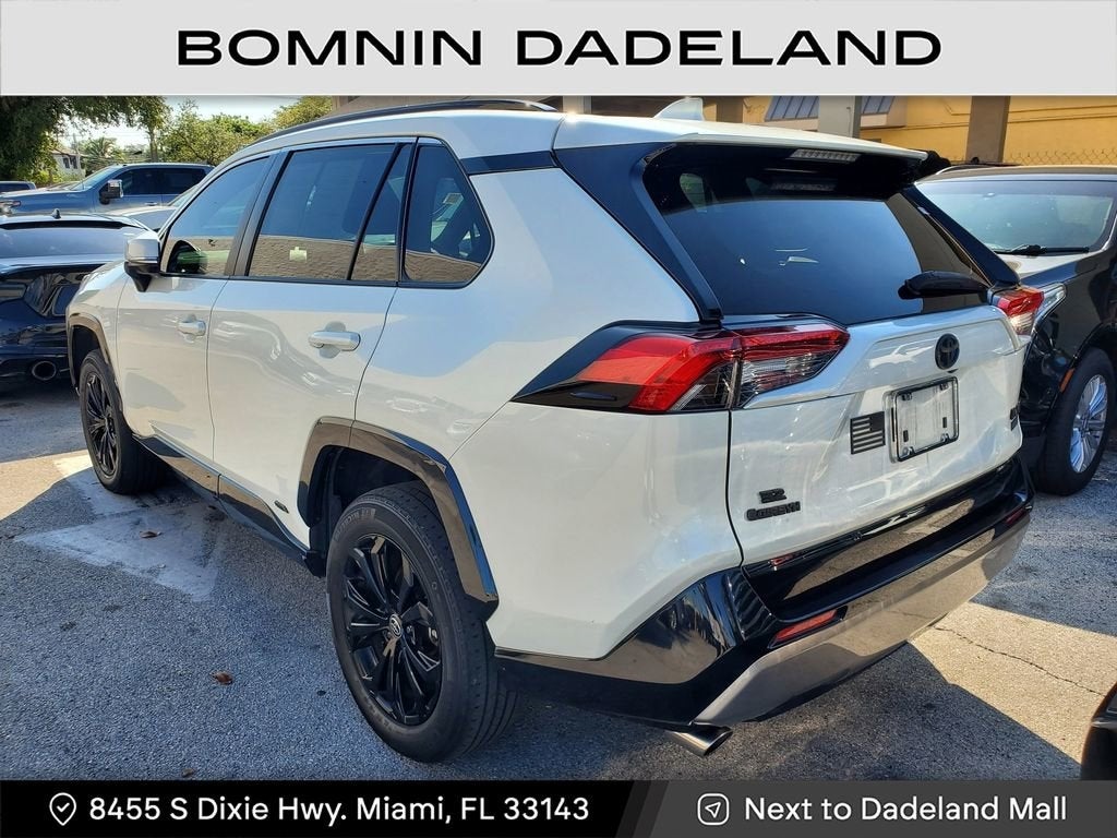 2022 Toyota RAV4 Hybrid SE