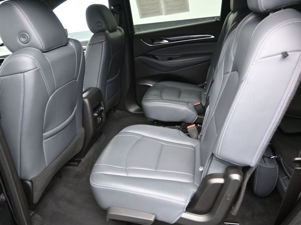 2022 Buick Enclave Essence