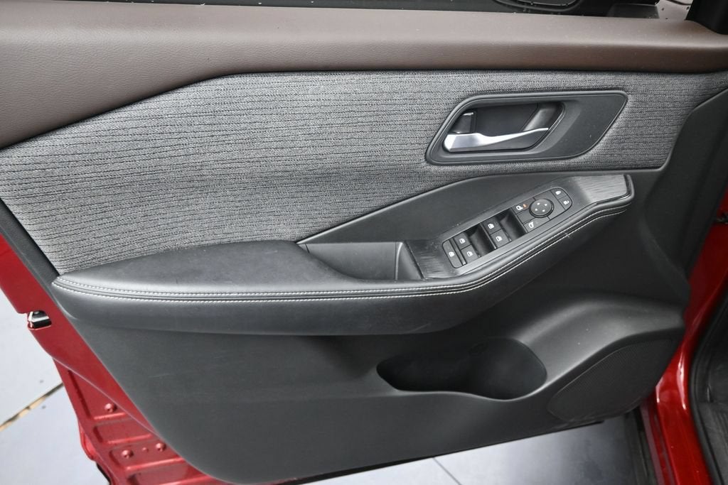 2021 Nissan Rogue SV FWD