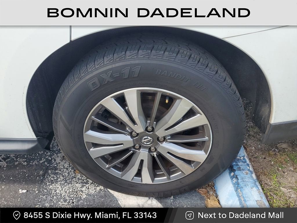 2020 Nissan Pathfinder SV