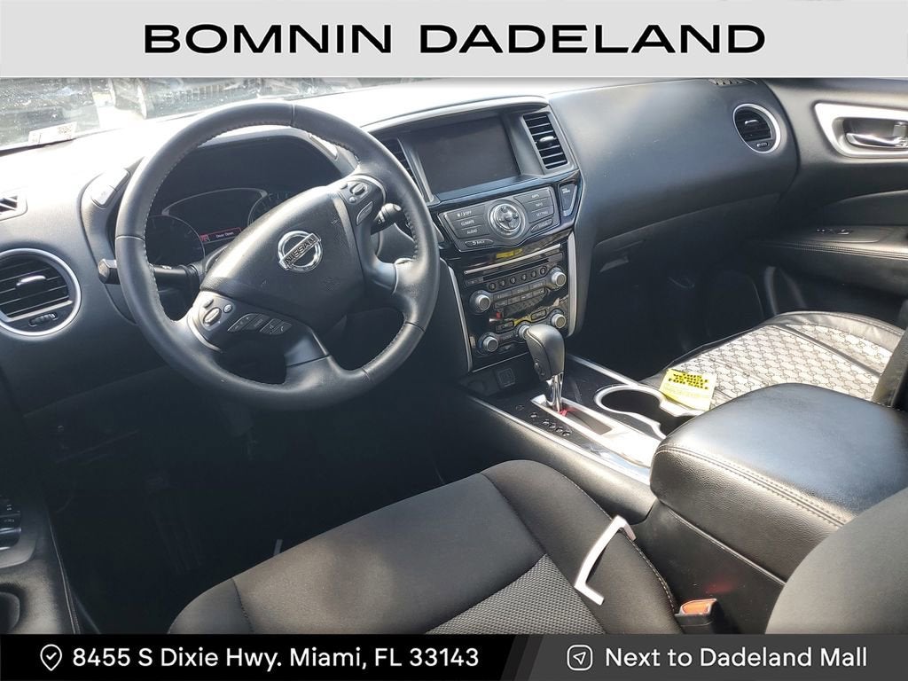 2020 Nissan Pathfinder SV