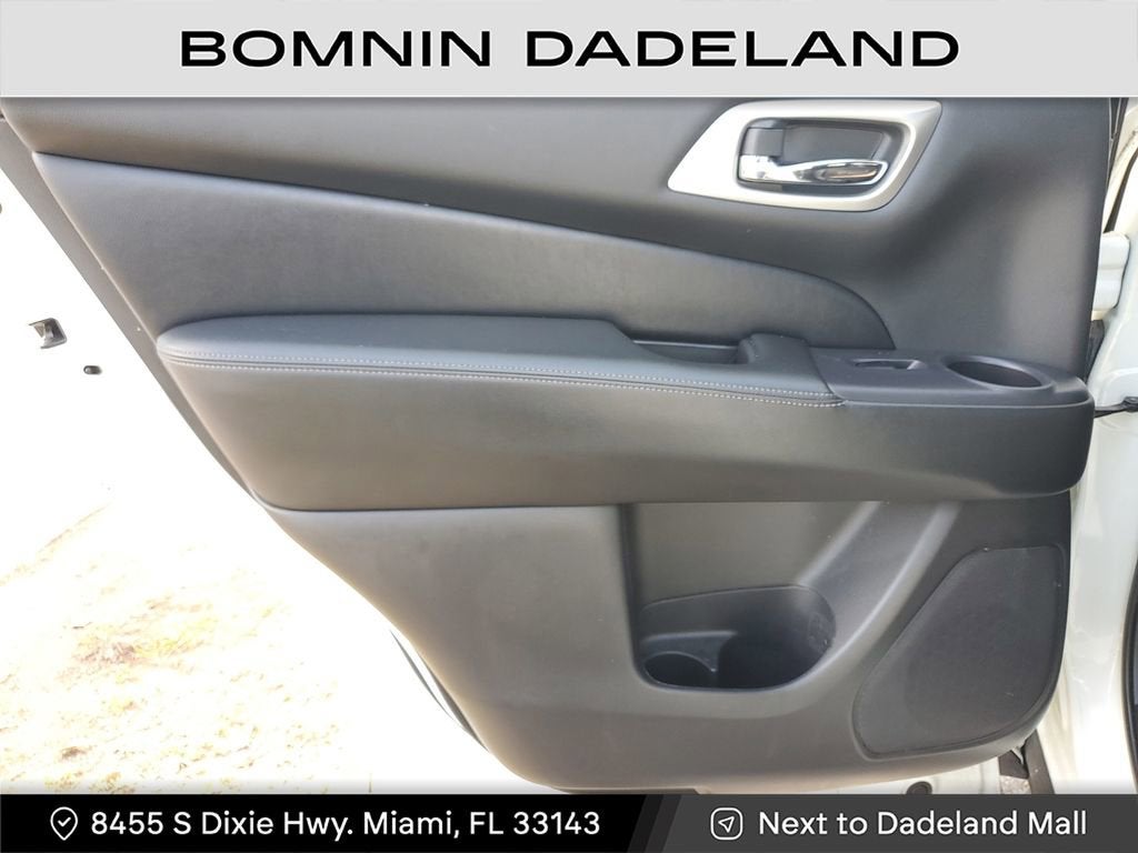 2020 Nissan Pathfinder SV