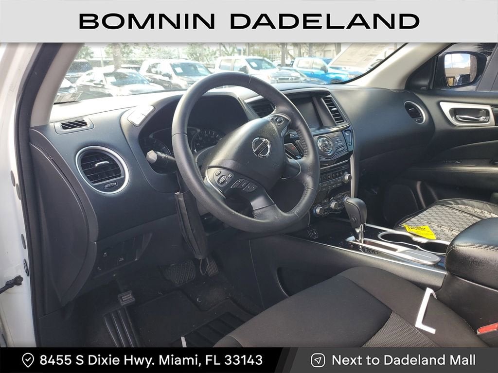 2020 Nissan Pathfinder SV