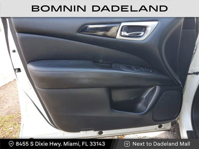 2020 Nissan Pathfinder SV