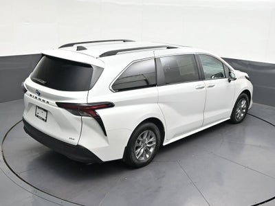 2025 Toyota Sienna XLE