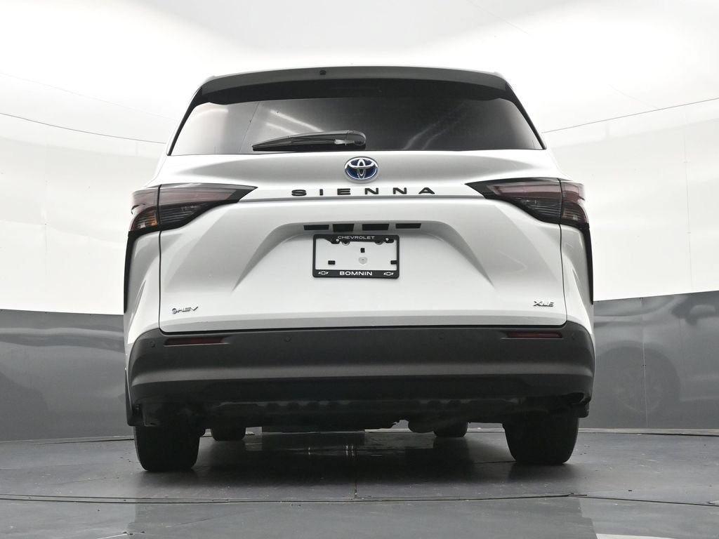 2025 Toyota Sienna XLE