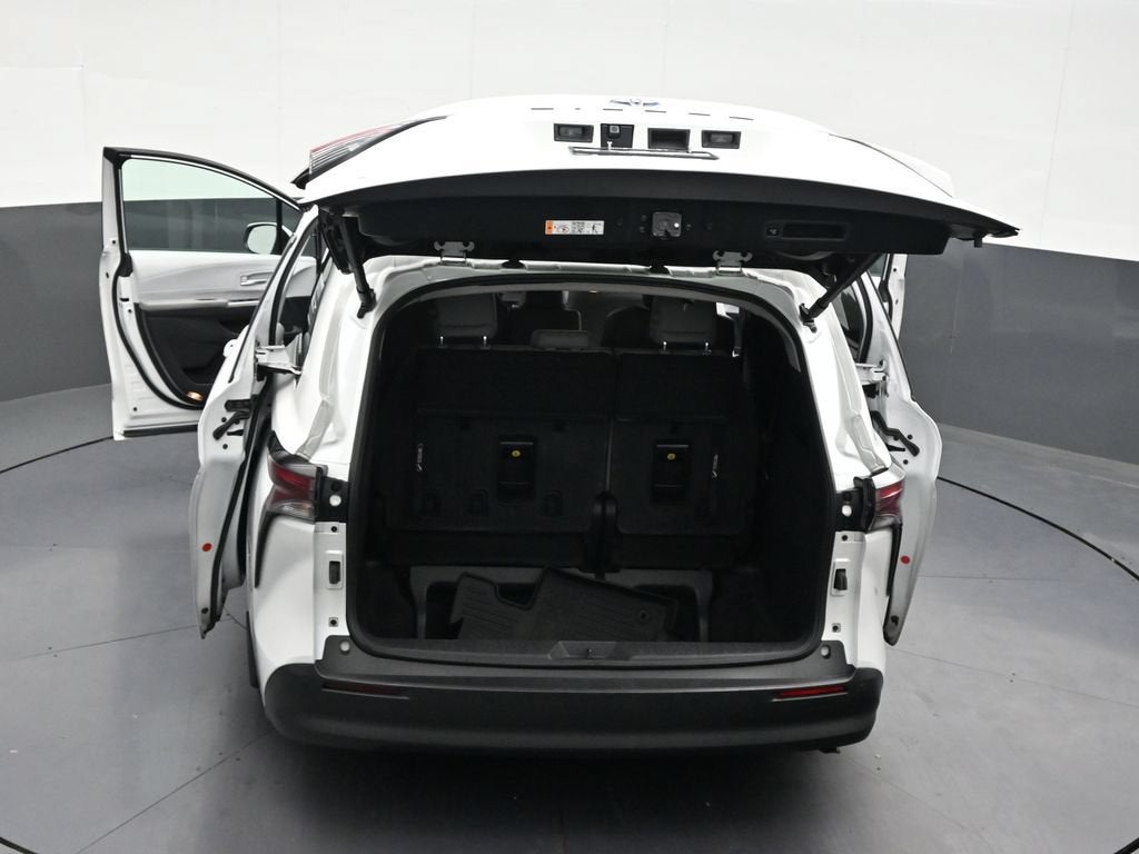 2025 Toyota Sienna XLE