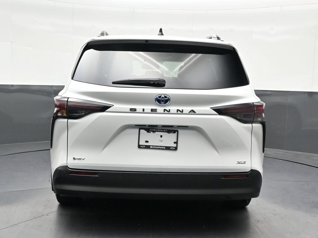 2025 Toyota Sienna XLE