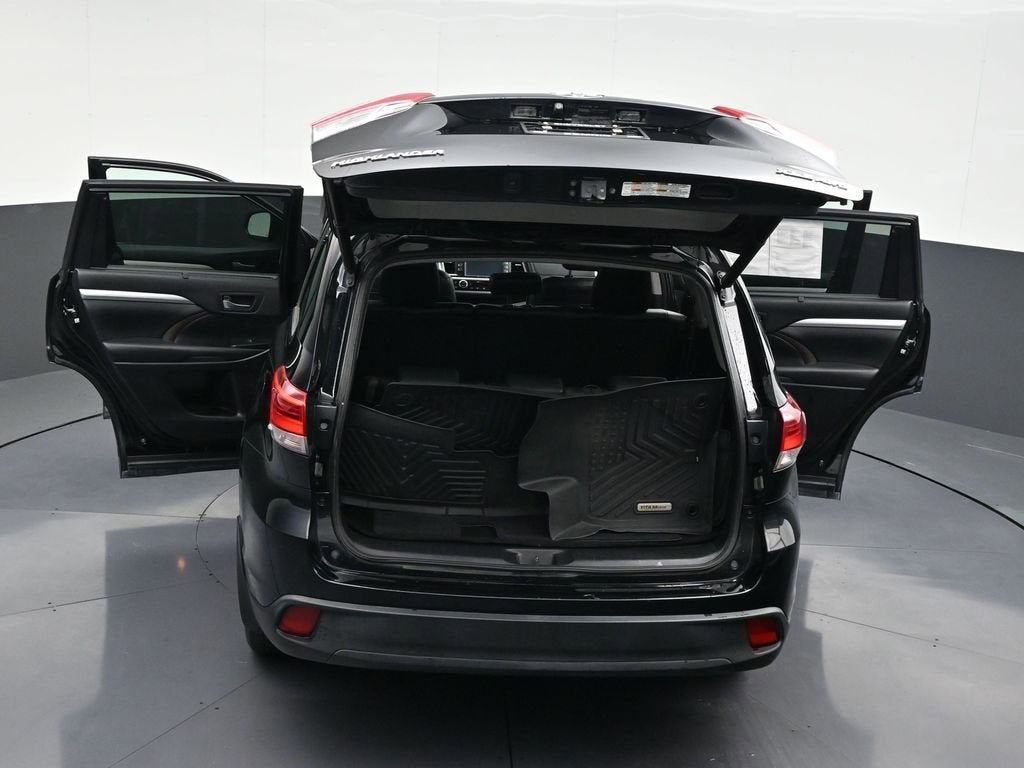 2019 Toyota Highlander SE