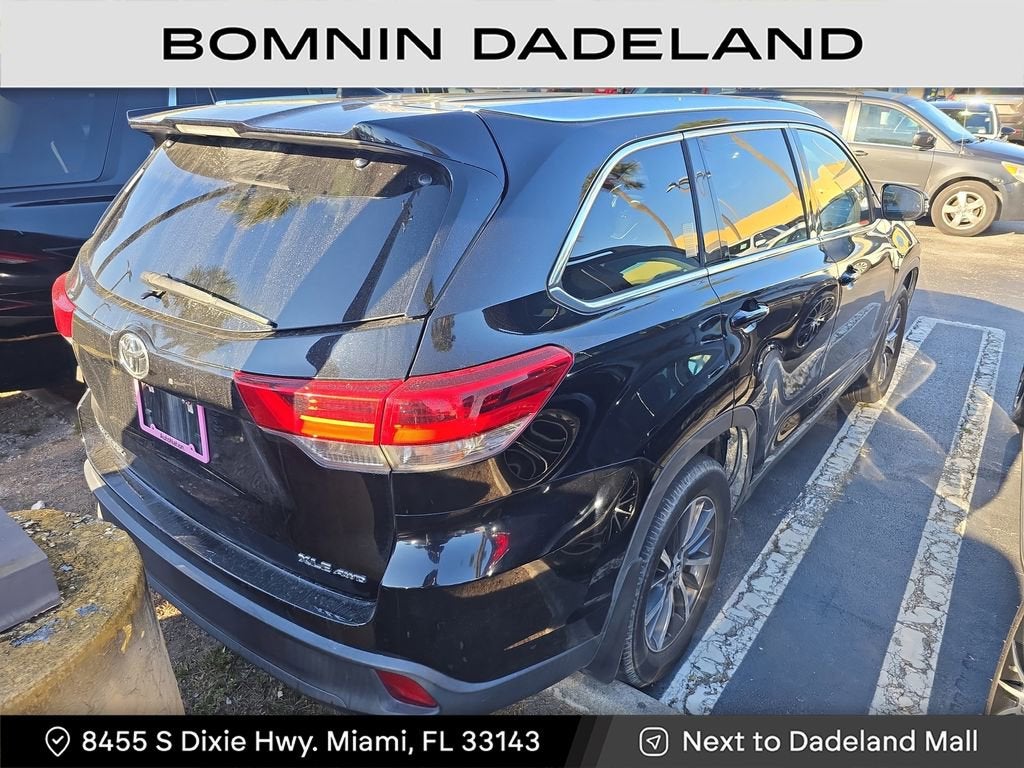 2019 Toyota Highlander SE
