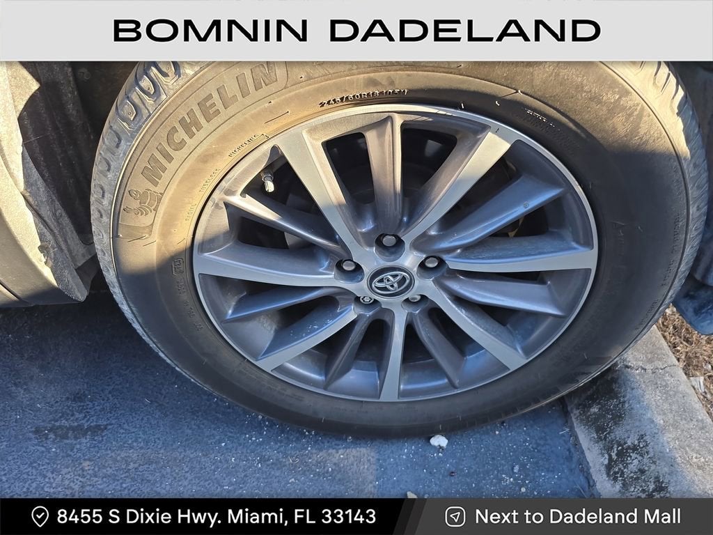 2019 Toyota Highlander SE