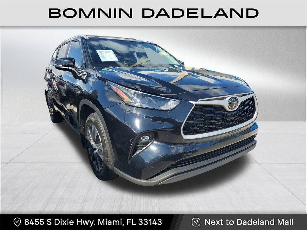 2024 Toyota Highlander LE