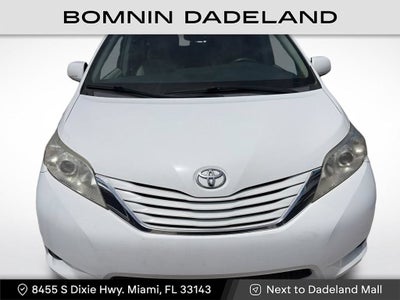 2017 Toyota Sienna LE Auto Access Seat