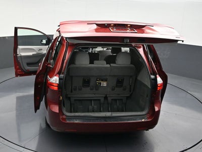 2020 Toyota Sienna LE Auto Access Seat